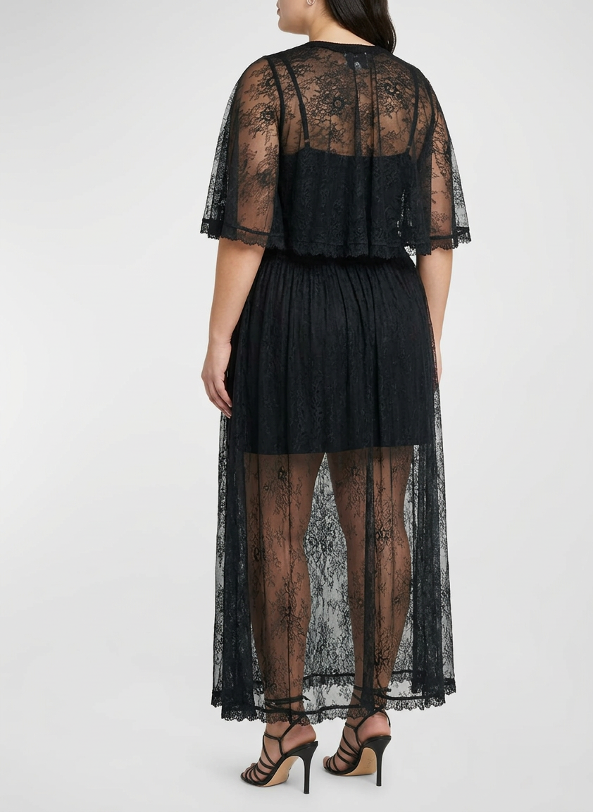 Aknvas Tissy lace gown