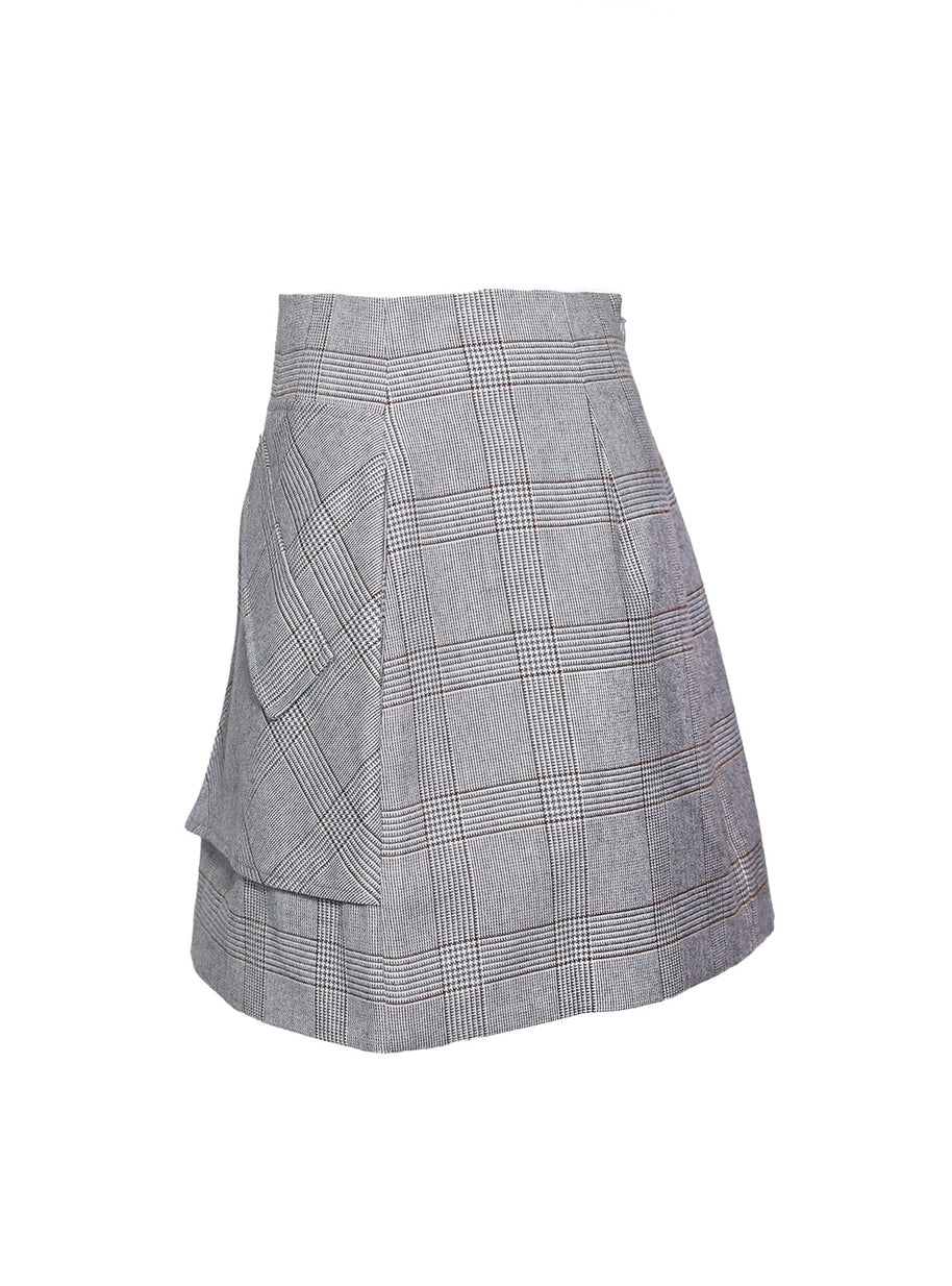 Aknvas Cherry plaid skirt