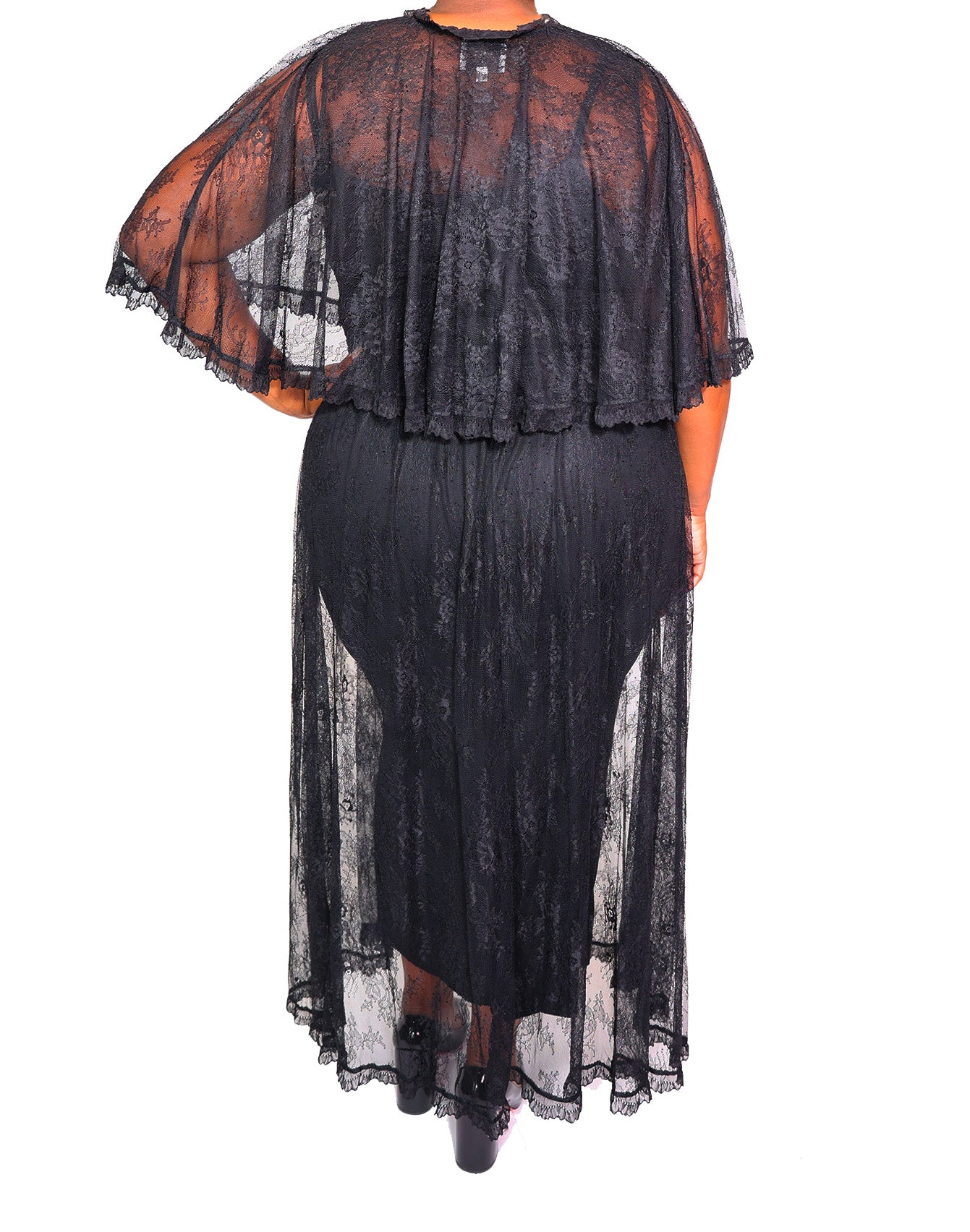 Aknvas Tissy lace gown